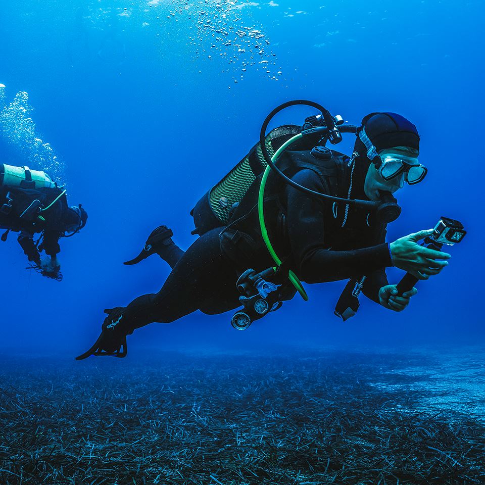 Two people scuba diving